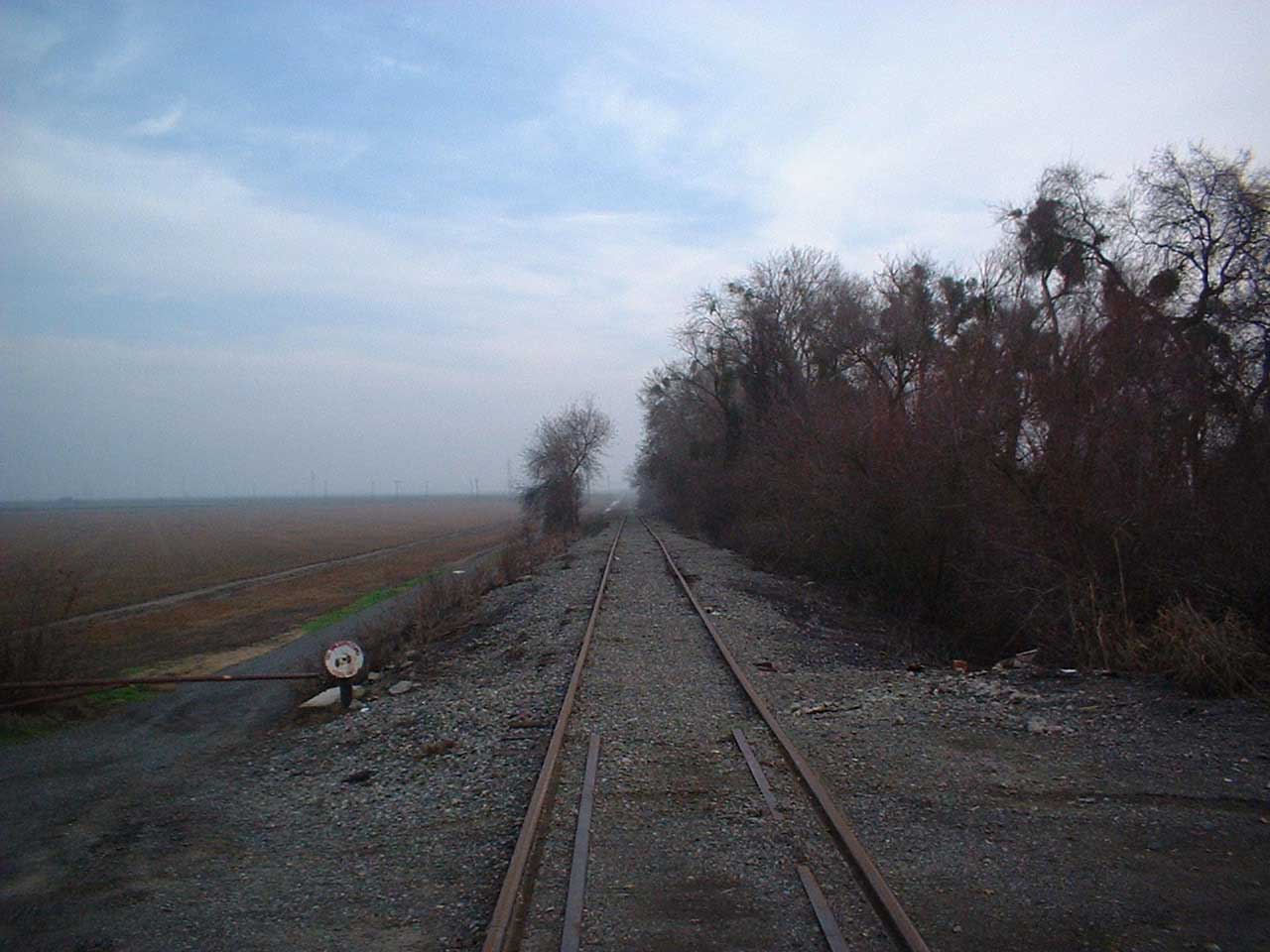 Clarksburg_Branch_Babel_Slough_Road_facing_Clarksburg
A view of the Babel Slough Rd. grade crossing, facing towards Oxford.
