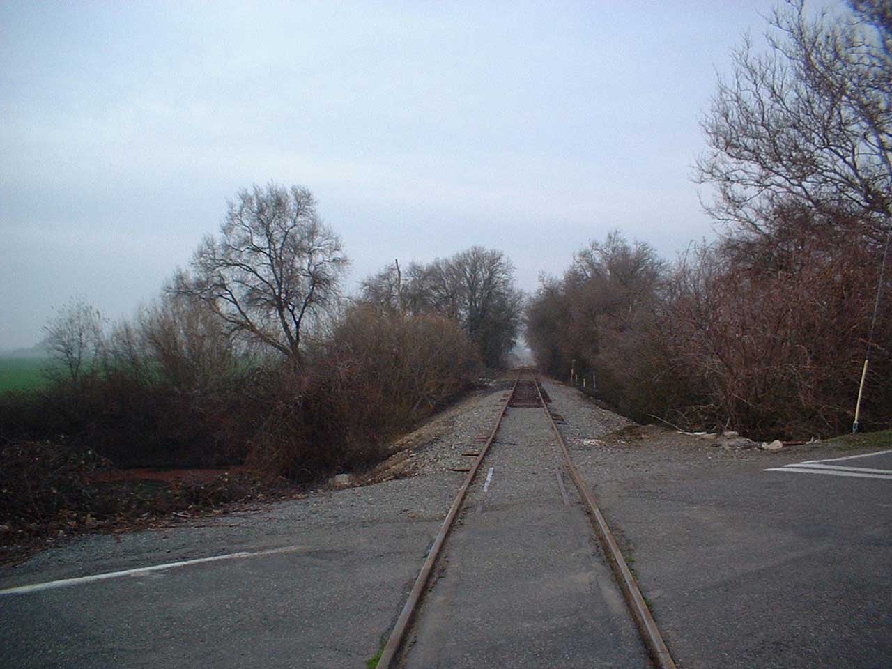 Clarksburg_Branch_Babel_Slough_Road_facing_Sacramento
A view of the Babel Slough Rd. grade crossing, facing towards Riverview.
